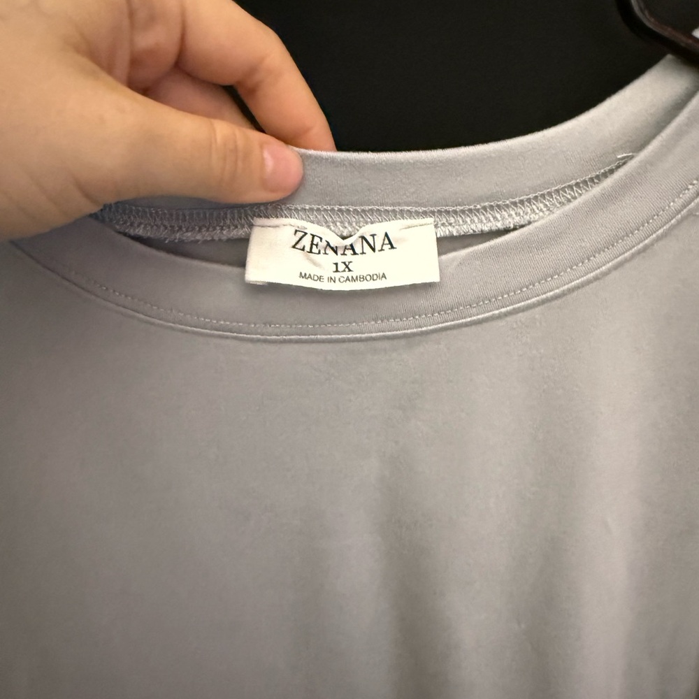 Zenana Outfitters Women's Light Gray Short Sleeve Tee